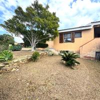 VILLA A SCHIERA D'ANGOLO A VILLAPUTZU