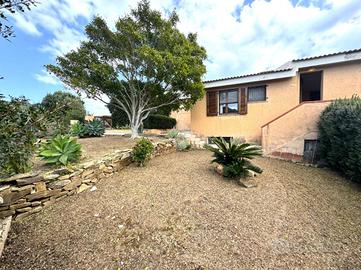 VILLA A SCHIERA D'ANGOLO A VILLAPUTZU