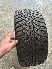 Gomme 225/40 R18 92V