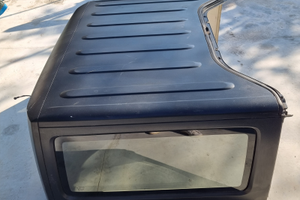 Hard-top jeep renegade