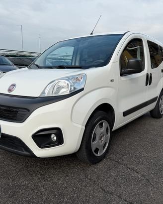 Fiat Qubo 2017 1.4 8v natural power Lounge 70cv - 