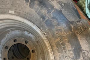 Gomme, cerchi e catene per Merlo