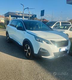 splendida Peugeot 5008
