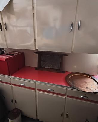 Mobile "mettitutto " laccato anni 50