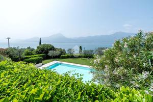 3 LOCALI A TORRI DEL BENACO