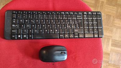 Tastiera e Mouse Wireless Logitech.