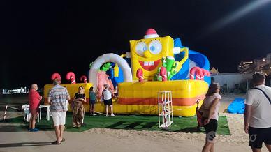 gonfiabile Spongebob 12x10 e piscina gonfiabile 