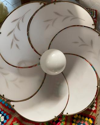 Lampadario con disegni in oro zecchino