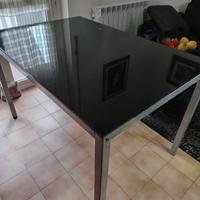 tavolo in vetro 