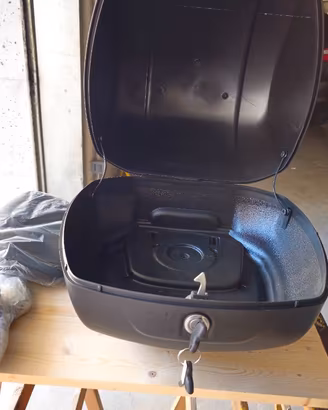 Bauletto Nuovo per moto Vespa 300gts