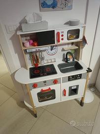 Cucina giocattolo in legno Playtive (Lidl)
