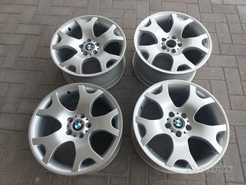 Cerchi ruota differenziati per BMW X5