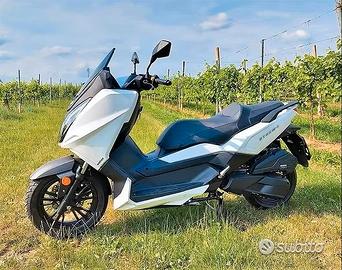 NUOVO SCOOTER Wottan Moto STORM-T 125-WHITE