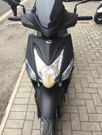 Scooter Kymco Agilty 125 km 250