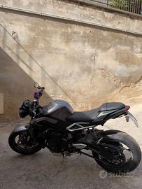 Triumph Street triple 765r