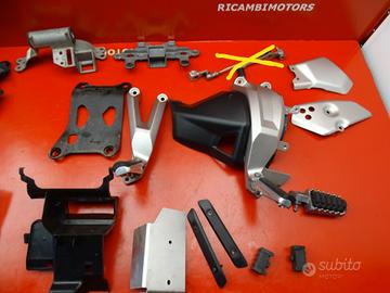 SUPPORTO PEDANE YAMAHA SUPERTENERE 1200
