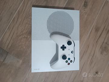 XBOX ONE S 1T+ LOGITECH G920 ( leggere descrizione