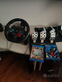 volante Logitech con pedaliera 