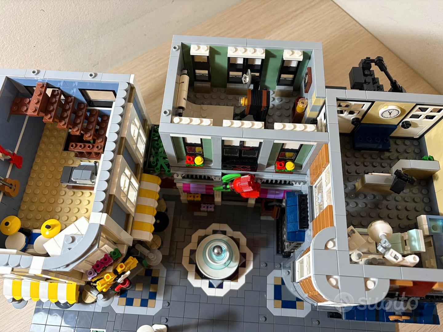 Assembly Square Lego Creator Expert Offerte LEGO CREATOR ICONS