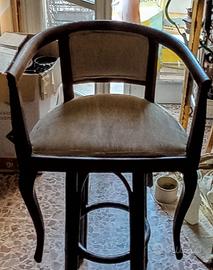 Poltroncina a pozzetto antica legno e tessuto