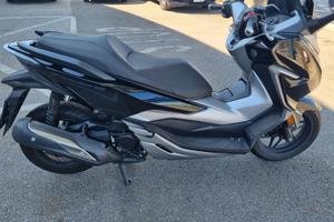 HONDA FORZA COME NUOVO