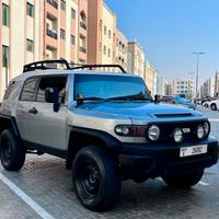 Toyota - FJ Cruiser 