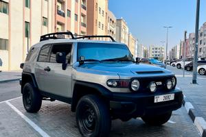 Toyota - FJ Cruiser 