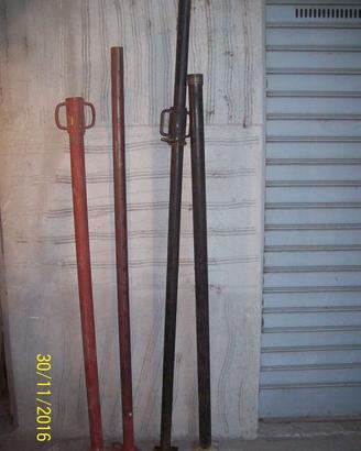 Puntelli a Piastra (Tubi per sostegno)