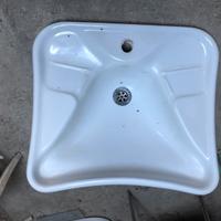 Lavandino per disabili