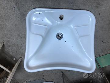 Lavandino per disabili