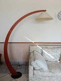 Lampada da terra in legno 
