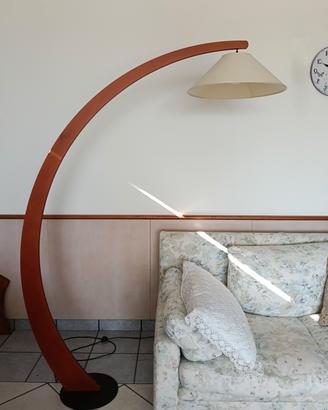 Lampada da terra in legno 
