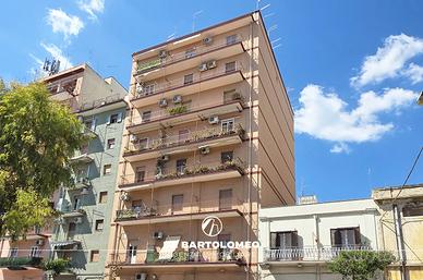 Appartamento via aristosseno c/o via dante