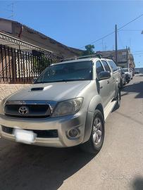 Toyota Hilux 3.0 D-4D 4WD 4p. Doub. Cab SR+