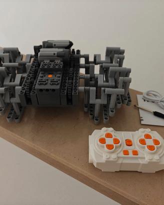 LEGO MOC - Camminatore a 16 Gambe telecomandato RC