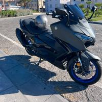 Tmax 560 icon max 2025 km 5000
