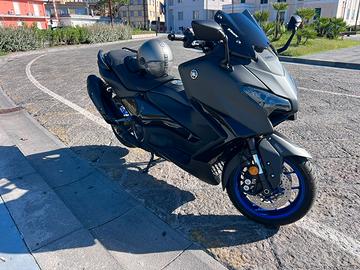 Tmax 560 icon max 2025 km 5000