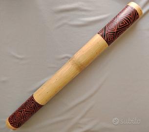 Tubo della pioggia strumento musicale colombiano