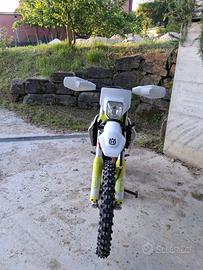 Moto husqvarna Fe 350