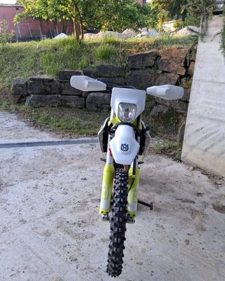 Moto husqvarna Fe 350