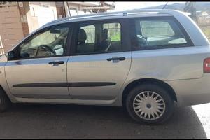 auto fiat stilo