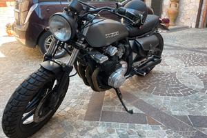 Cafe racer Suzuki