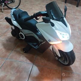 scooter T MAX elettrico giocattolo