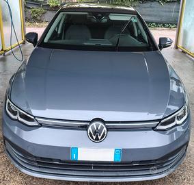 Volkswagen Golf 8 1.0 TSI EVO Life 110 CV