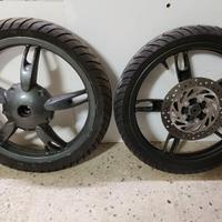 Coppia Cerchi Piaggio Liberty 50 (5 Razze) + Gomme
