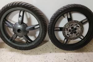 Coppia Cerchi Piaggio Liberty 50 (5 Razze) + Gomme