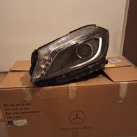 faro ant.sx Mercedes classe a 2015