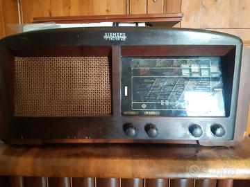 Radio Telefunken anni 30 mod.569 con giradischi