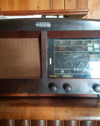Radio Telefunken anni 30 mod.569 con giradischi