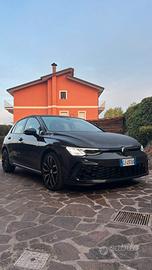 Volkswagen golf 8 2.0 tdi 116cv